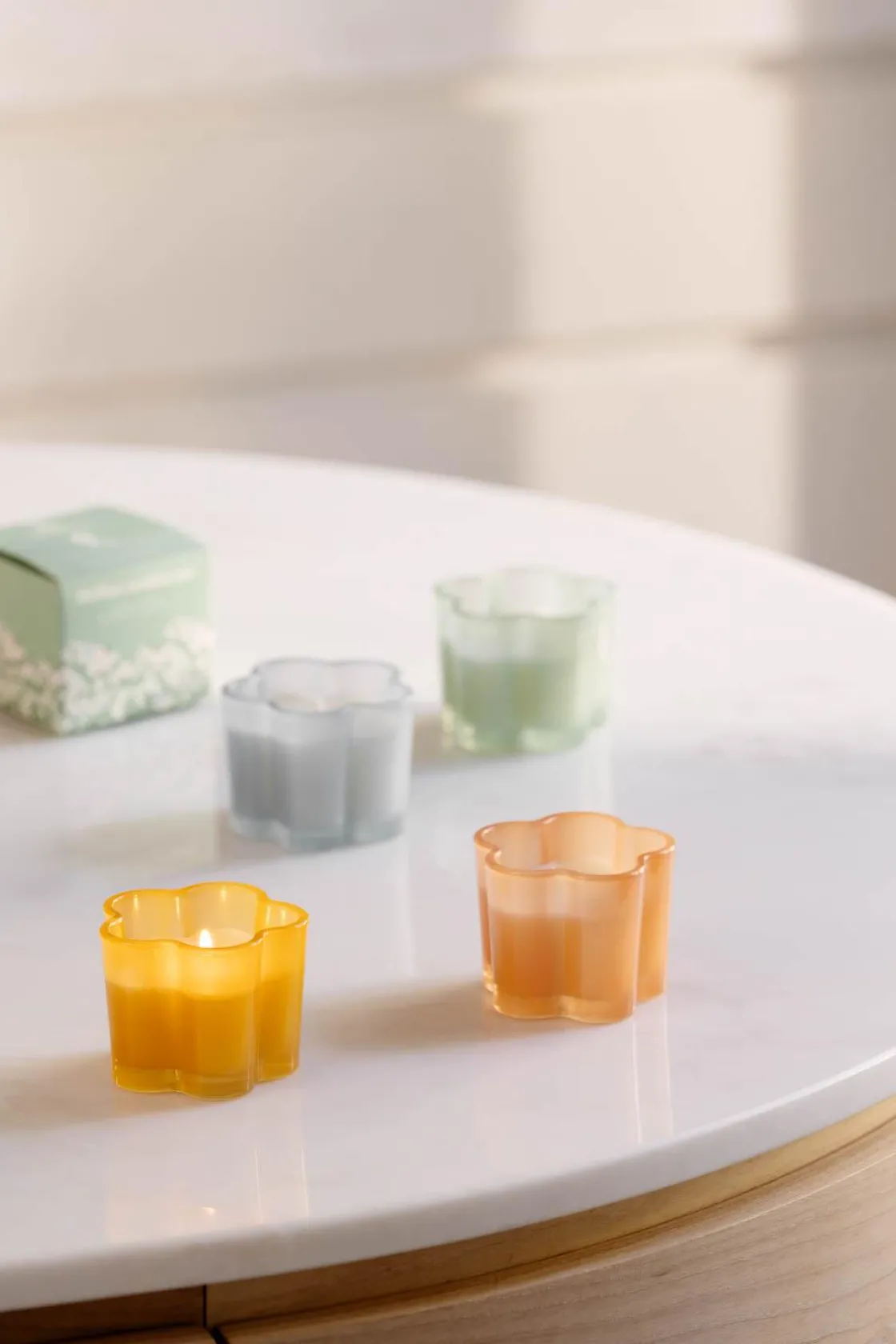 Kremmerhuset Duftlys småblomst hvit te og ingefær| Duftlys