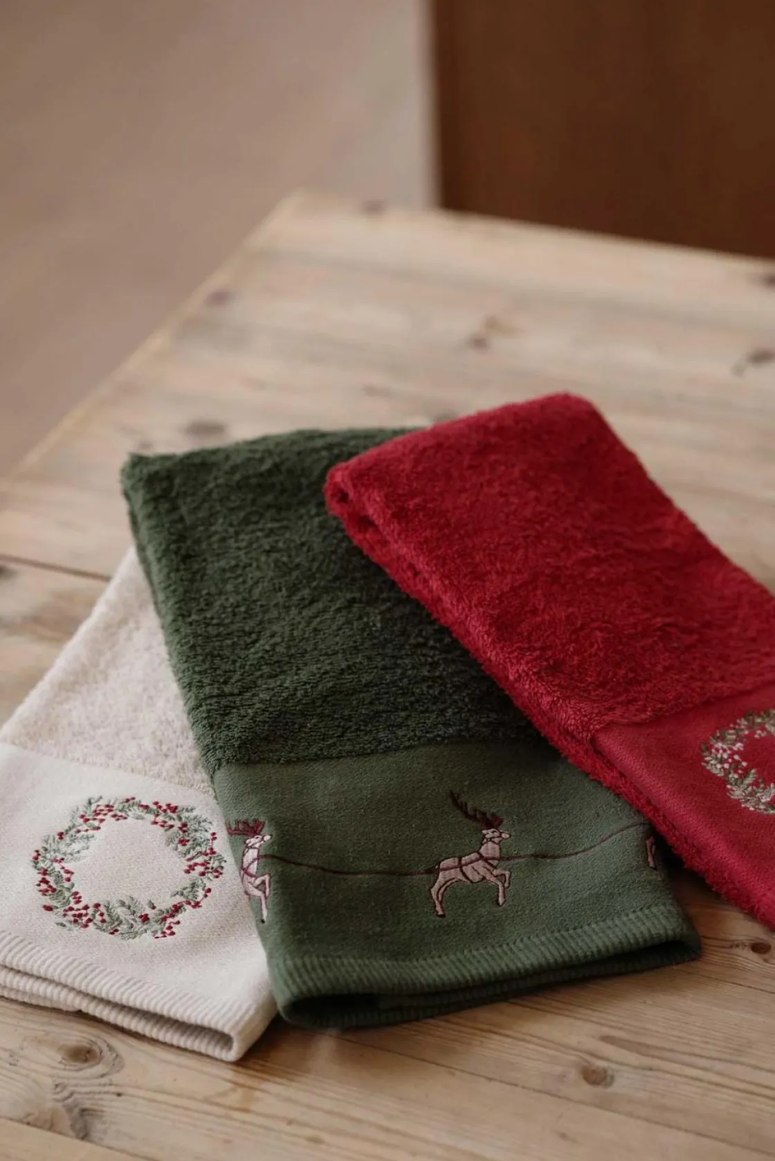 Kremmerhuset Gjestehåndkle reinsdyr grønn| Annen Tekstil|Baderomsartikler