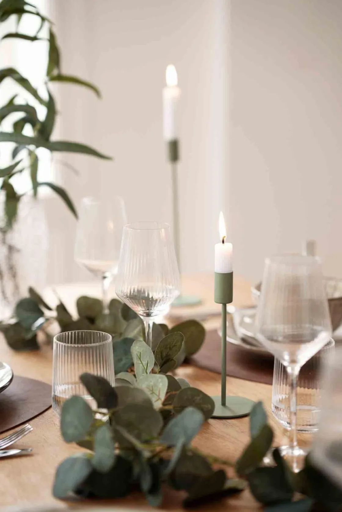 Kremmerhuset Lysestake Melina 28,5cm grønn| Lysestaker