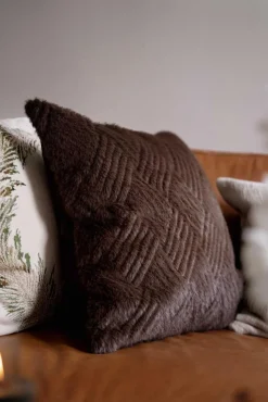 Kremmerhuset Putetrekk Faux fur grafisk 48x48cm brun| Putetrekk|Juletekstil