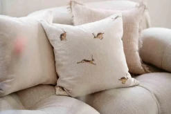 Kremmerhuset Putetrekk Gren brodert 48x48cm offwhite| Putetrekk