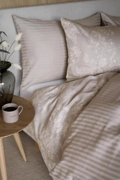 Kremmerhuset Sengesett Amalia Sateng 140x200 cm, beige| Gavetips