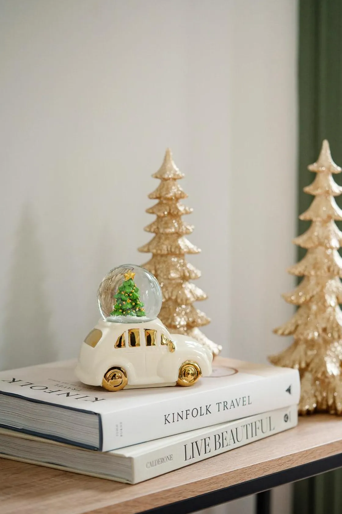 Kremmerhuset Snøkule Bil med tre| Julepynt