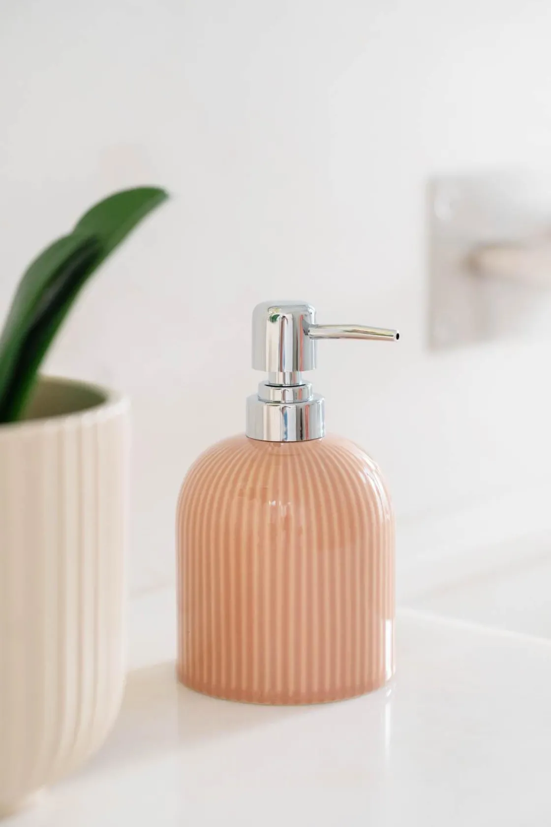 Kremmerhuset Såpedispenser Eira støvrosa| Baderomsartikler