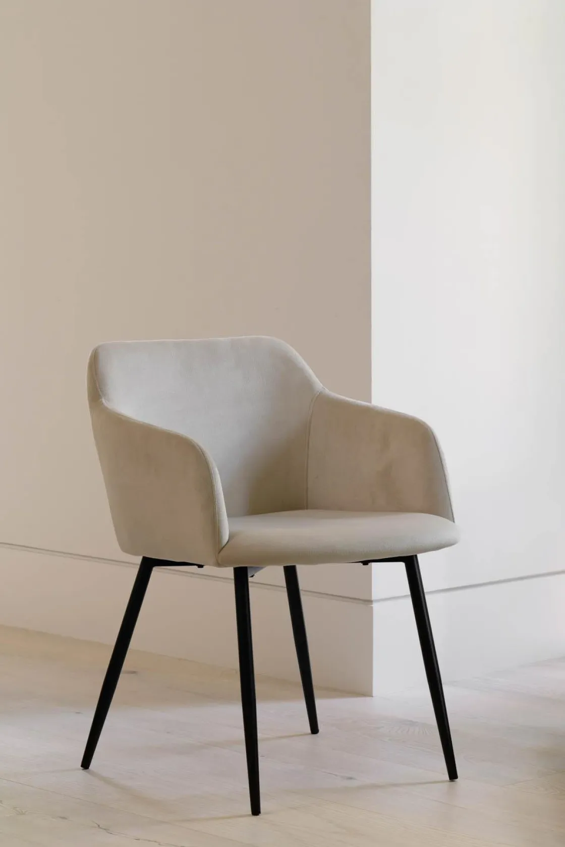 Kremmerhuset Spisestol Levi velur beige 1 stk| Spisestoler|Loungestol