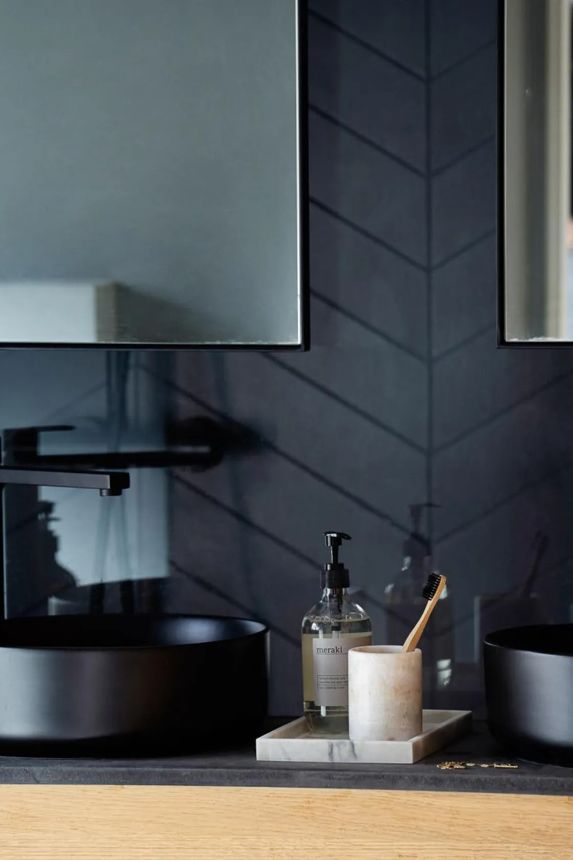 Kremmerhuset Tannbørsteholder marmor beige| Baderomsartikler