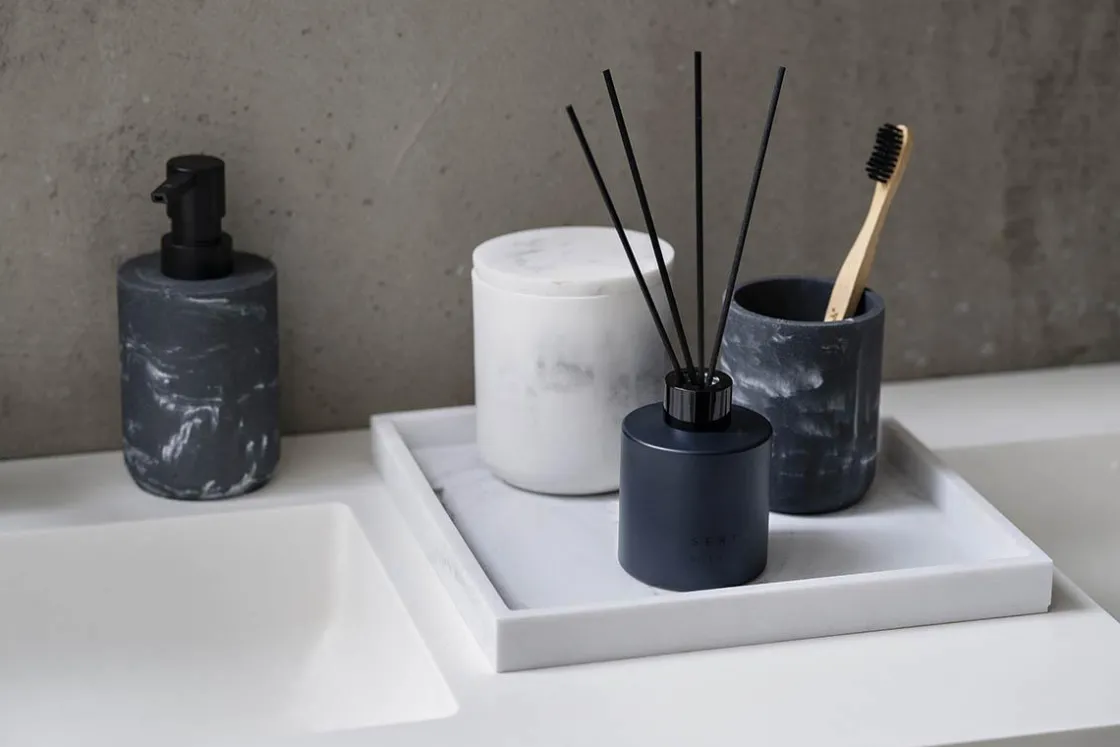 Kremmerhuset Tannbørsteholder marmor sort| Baderomsartikler