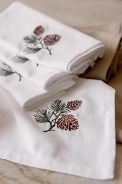 Kremmerhuset Tøyserviett med brodert kongle 4pk| Annen Tekstil|Servietter